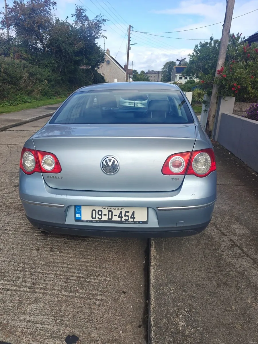 Volkswagen Passat 2009 - Image 3