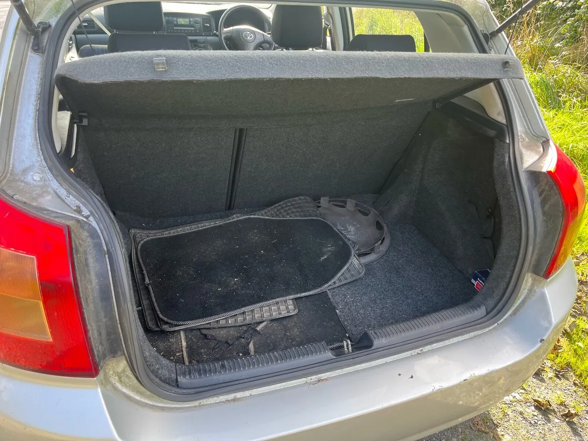 Toyota Corolla - Image 6