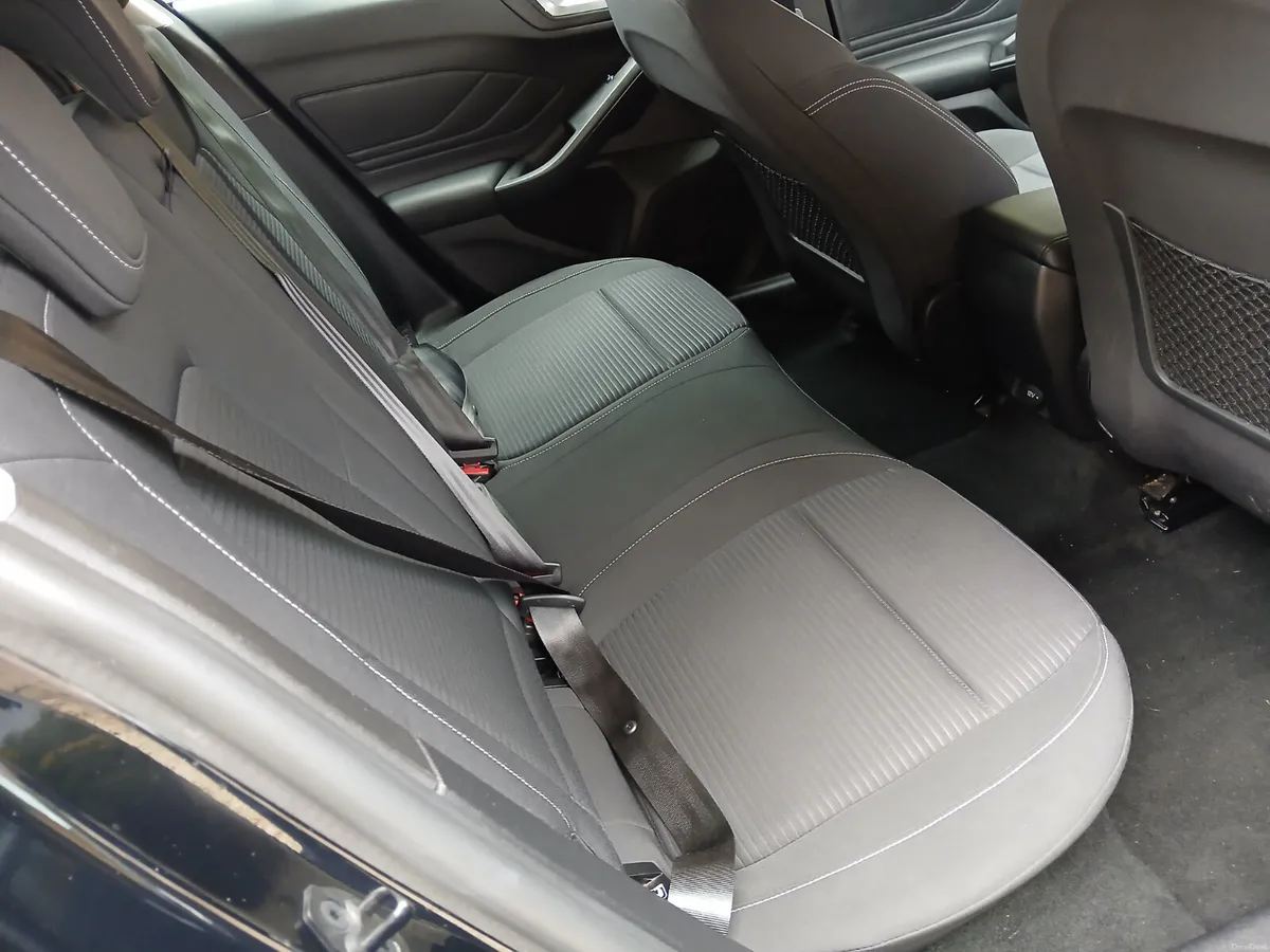 🆕️2023 Volkswagen ID.4 LIFE 52kWh🆕️ - Image 5