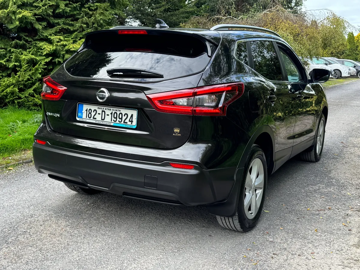 18 Nissan Qashqai 1.5DCI SV MODEL - Image 4
