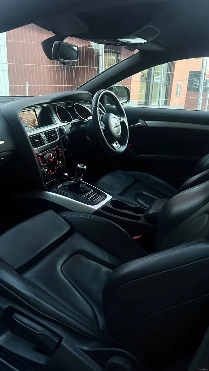 Audi a5 s line 1.8 tfsi petrol manual nct 1 year - Image 5