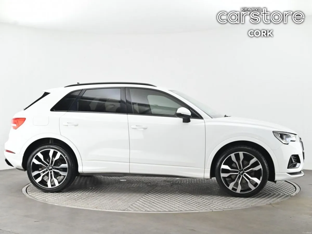 Audi Q3 35 TDI 150HP S Tronic SE - Image 2