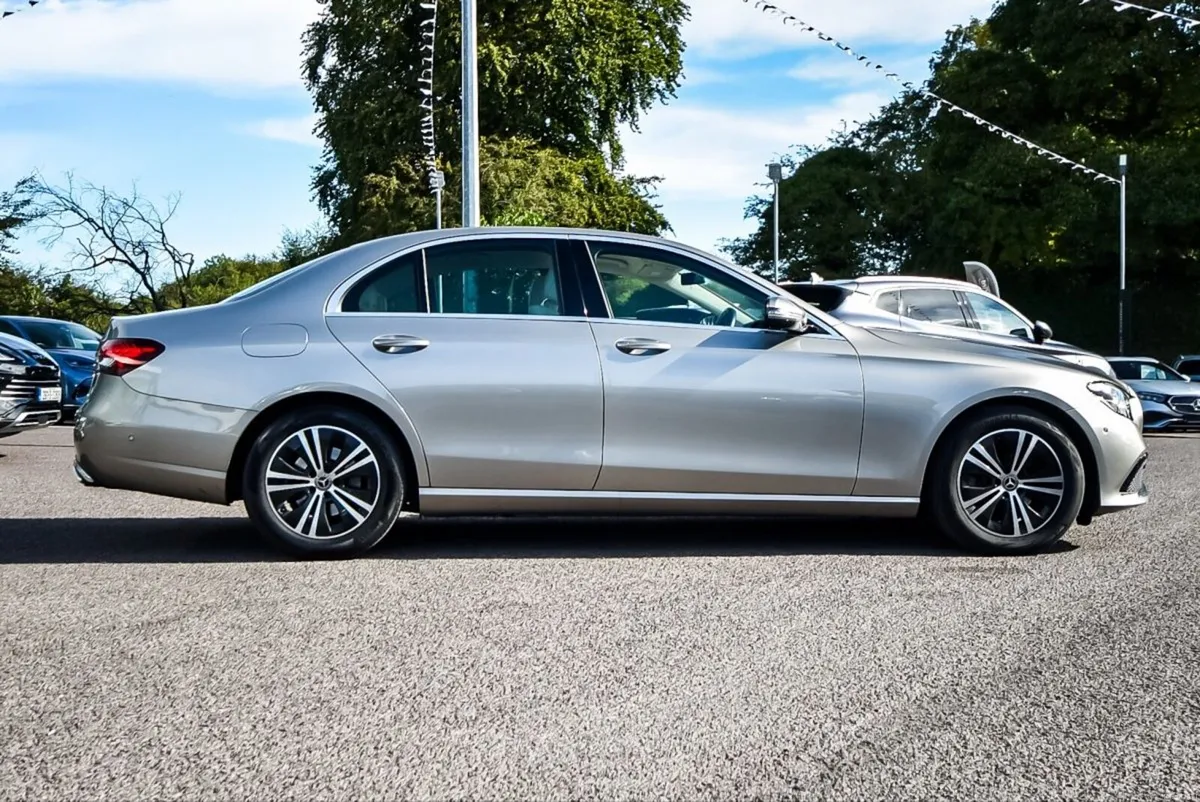 Mercedes-Benz E-Class E220d Avantgarde 194bhp Auto - Image 3