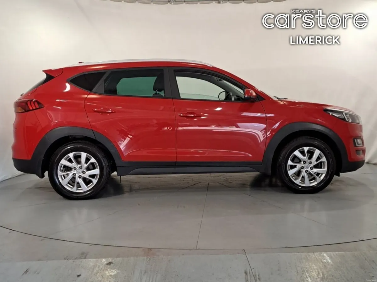 Hyundai Tucson 2WD Executive Petrol - Image 2