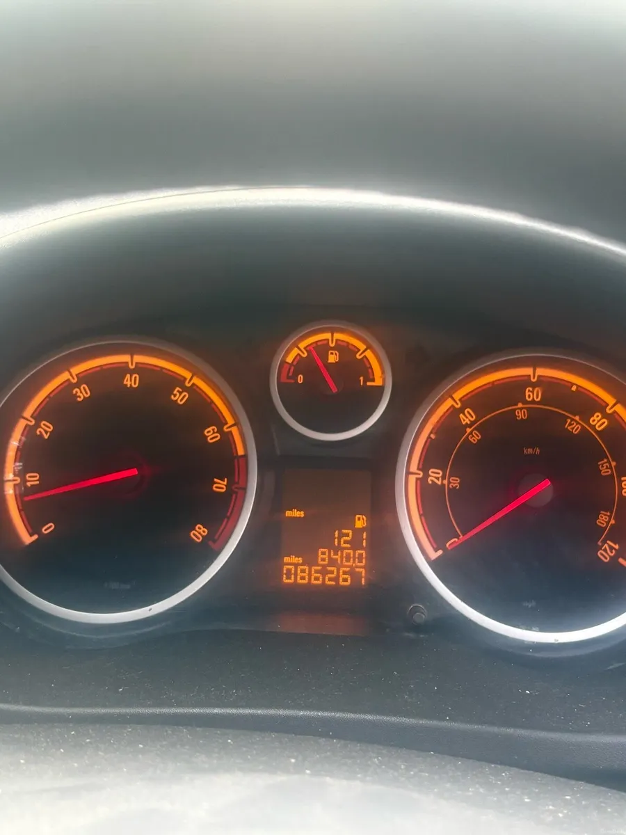 Car - Image 2