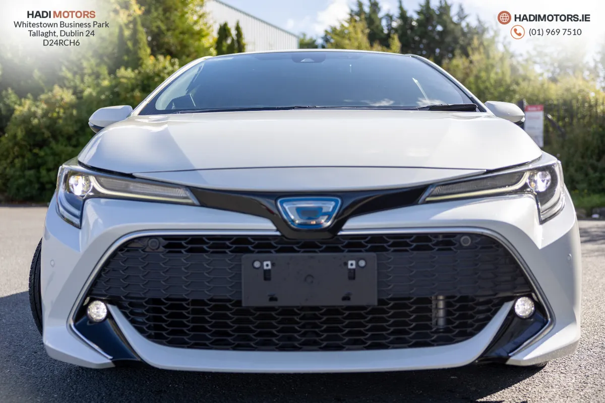 TOYOTA COROLLA SPORT HYBRID 2018 PEARL 108,768KM - Image 1