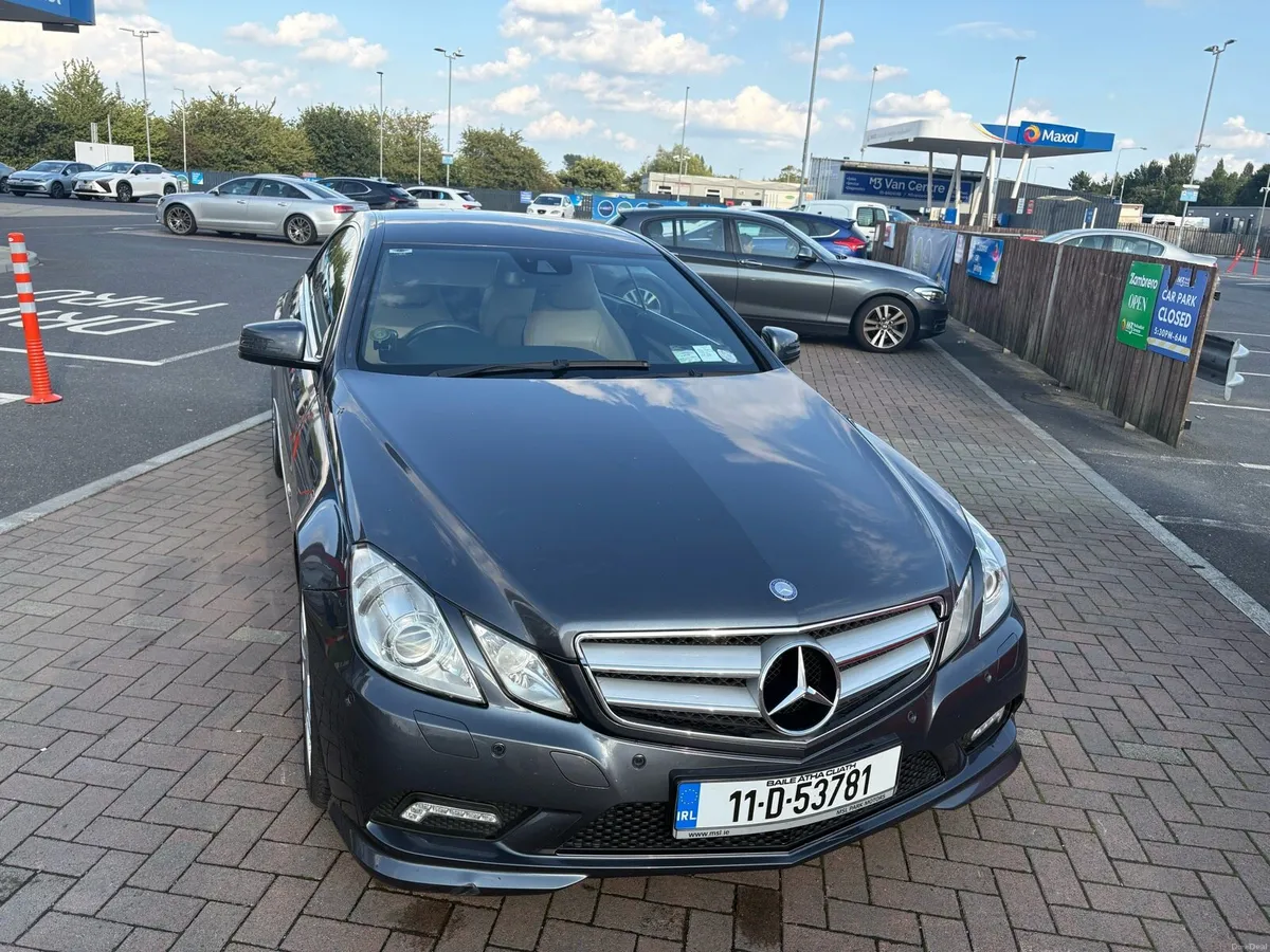 Mercedes Benz E250 low mileage - Image 5