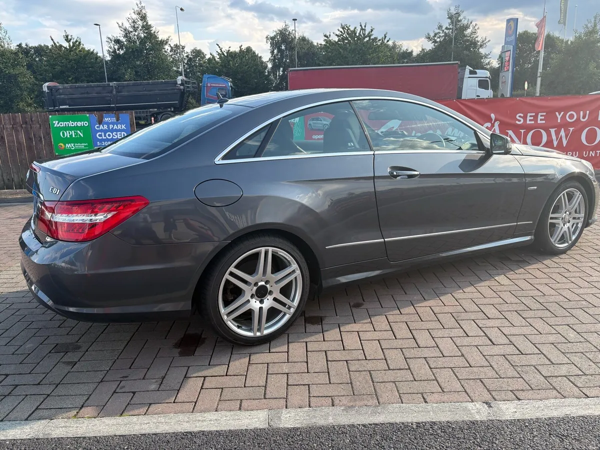 Mercedes Benz E250 low mileage - Image 6