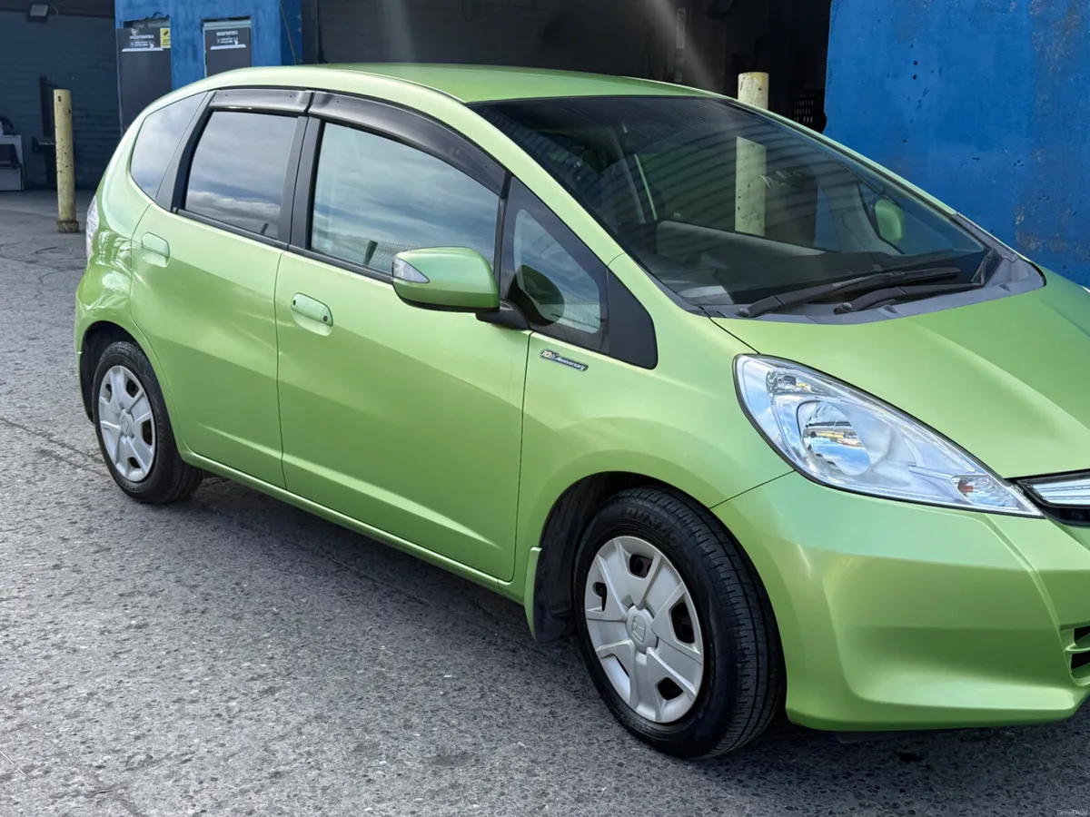 2012 Honda Fit Hybrid Automatic - Image 3