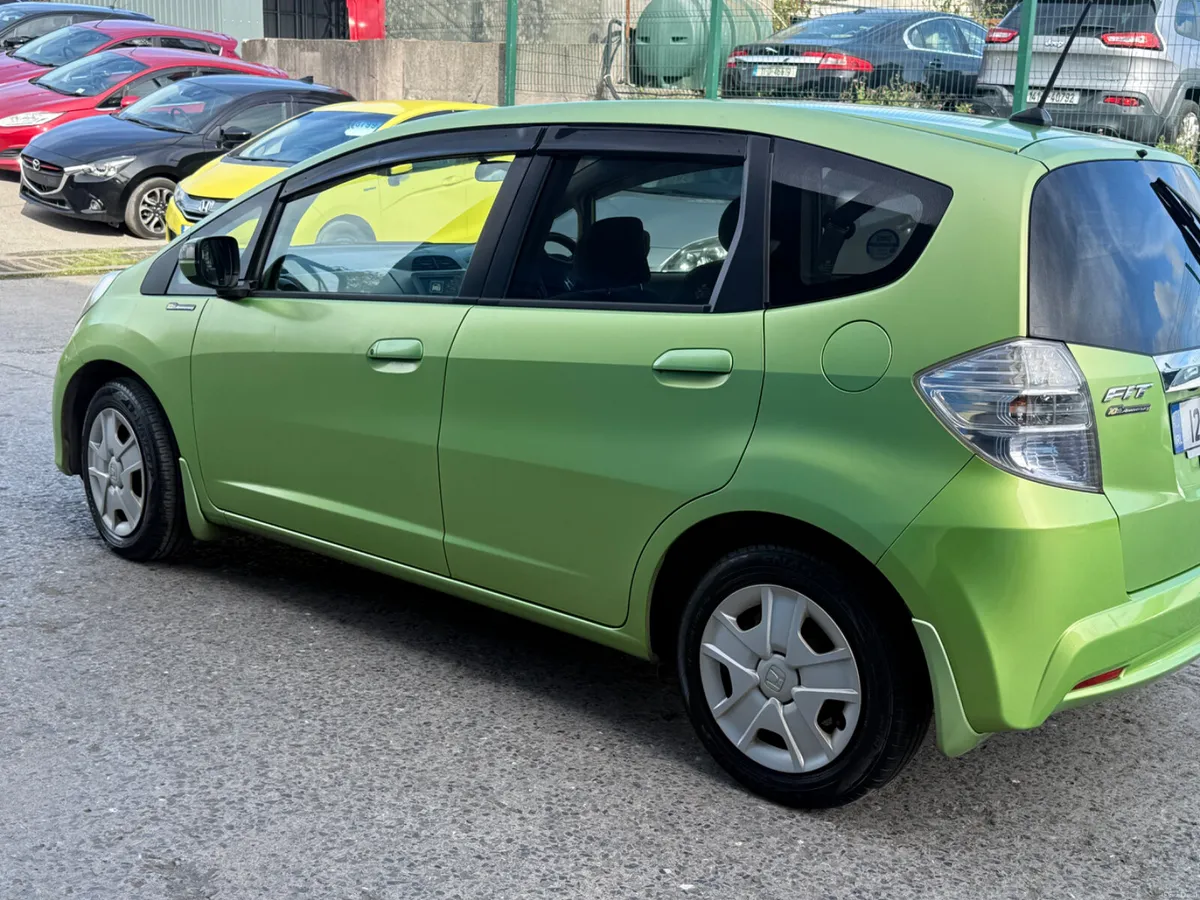 2012 Honda Fit Hybrid Automatic - Image 6