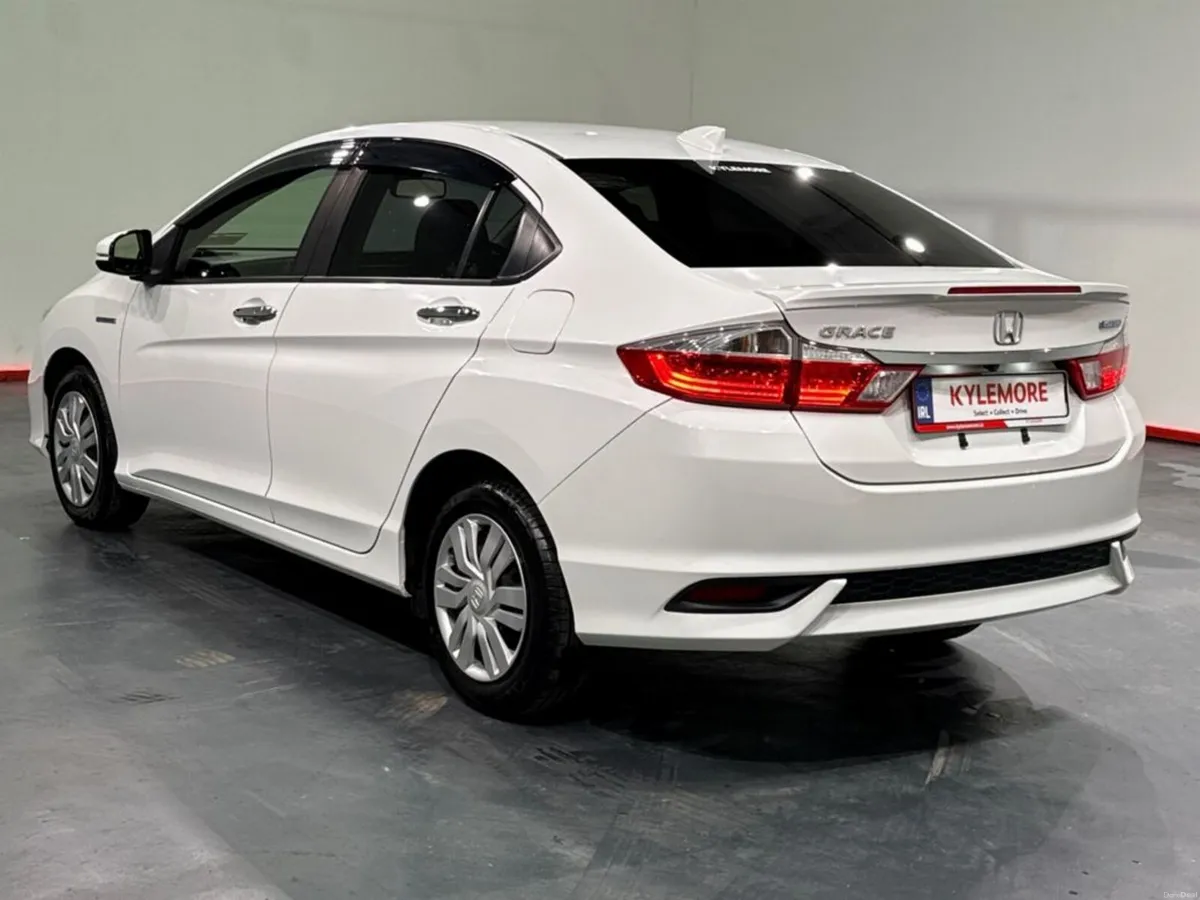Honda Grace 1.5 HYBRID AUTOMATIC - REVERSE CAMERA - Image 5