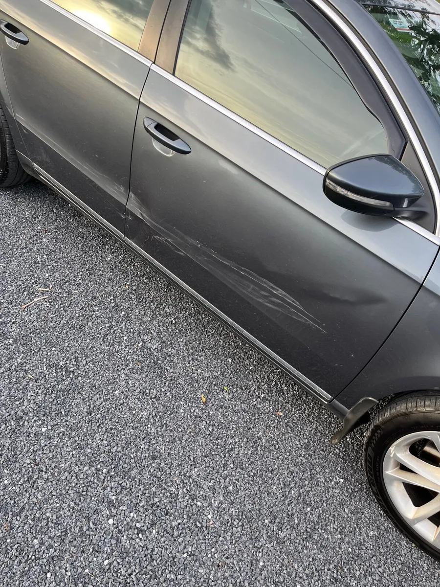 Volkswagen Passat 2014 - Image 4