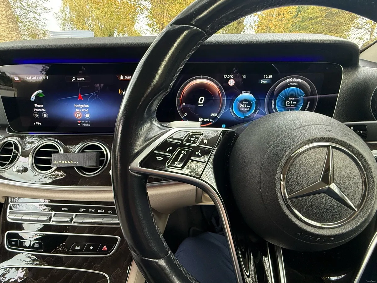 Car - Image 4
