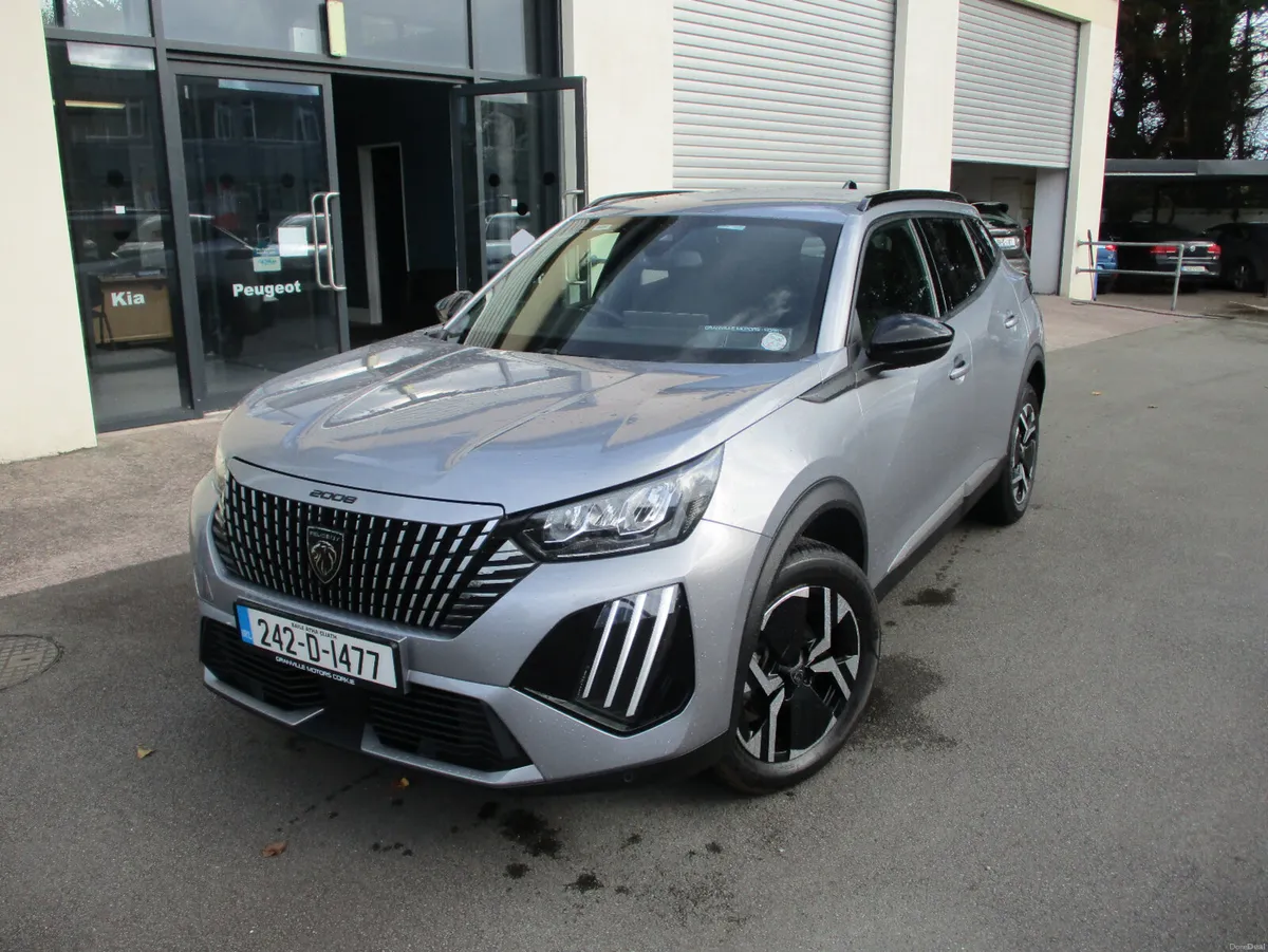 Peugeot 2008 ALLURE 1.2 petrol 2024 - Image 1