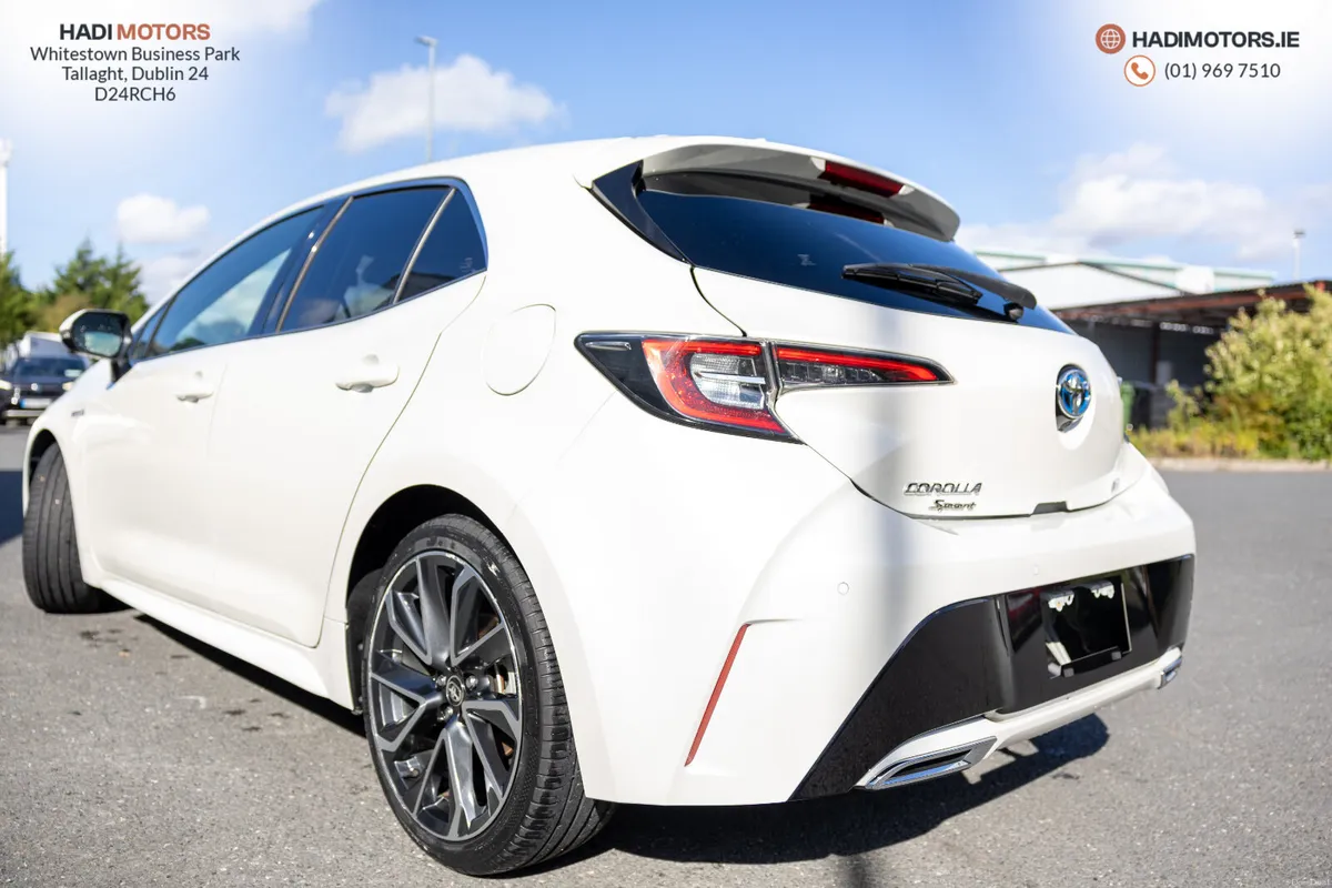 TOYOTA COROLLA SPORT HYBRID 2018 PEARL 108,768KM - Image 6
