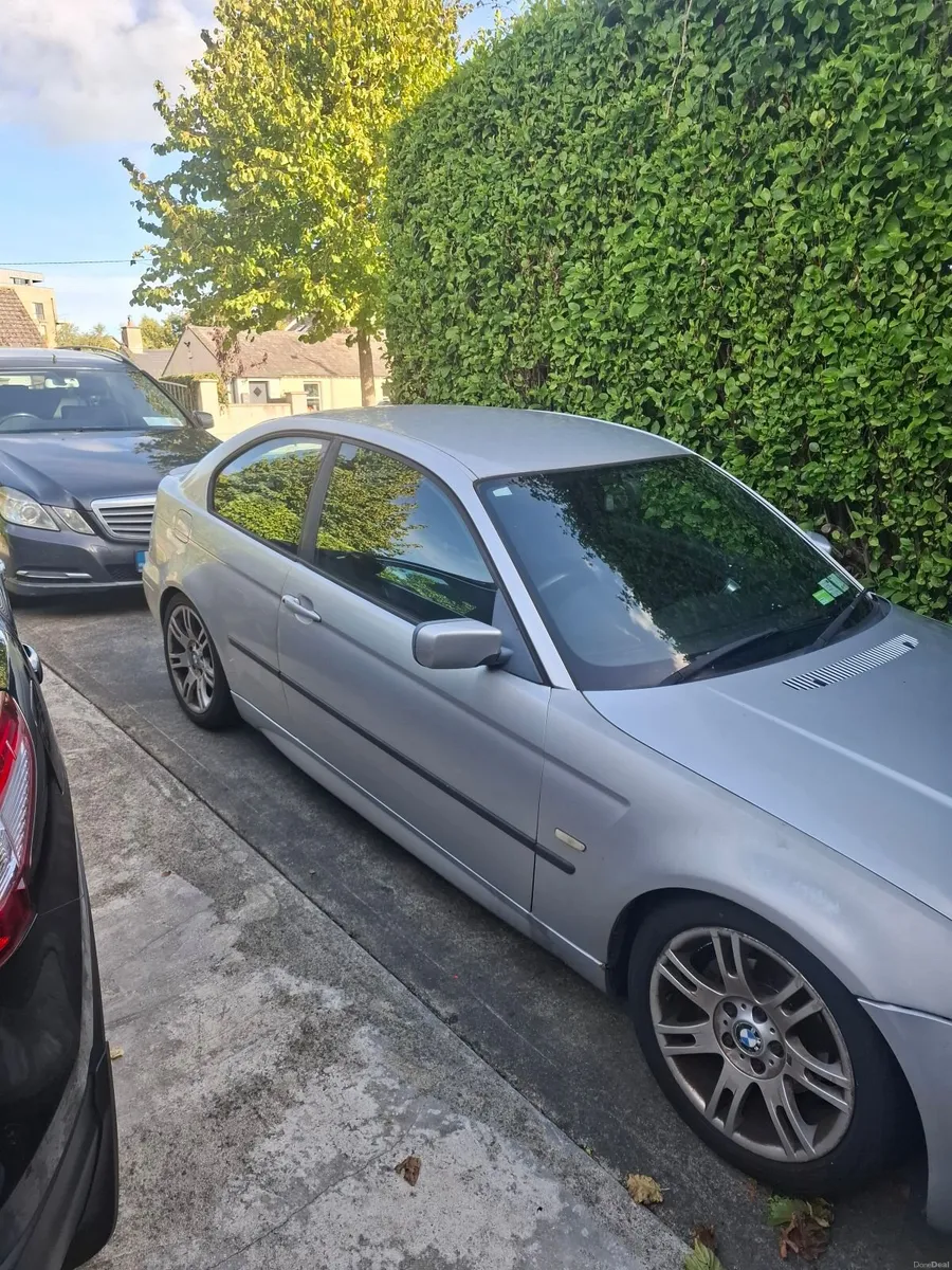 BMW 3-Series 2003 - Image 2