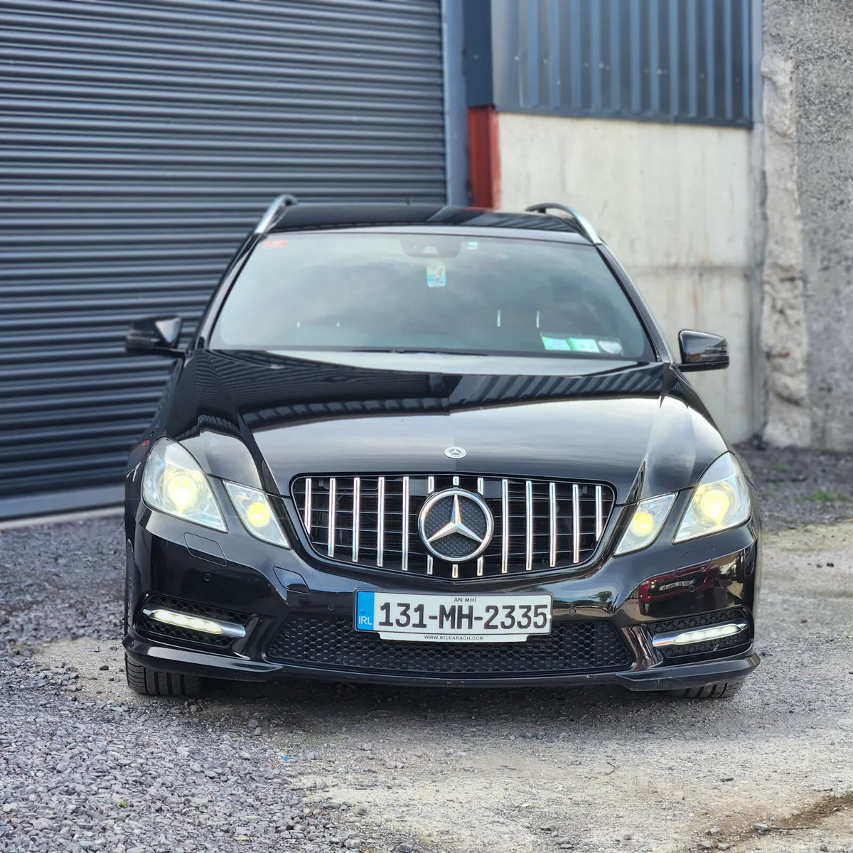 131 Mercedes-Benz E-220CDI AMG - Image 4