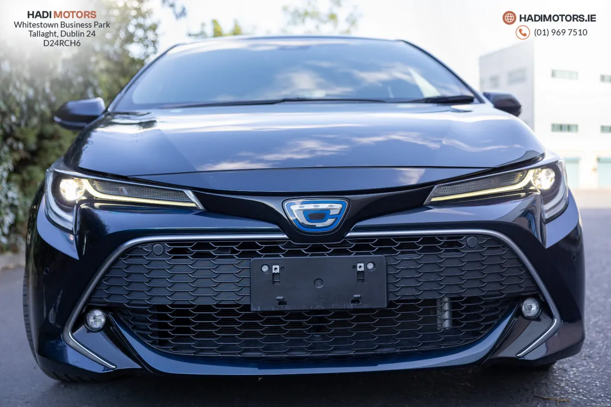 TOYOTA COROLLA SPORT HYBRID 2019 NAVY 112,723KM - Image 1