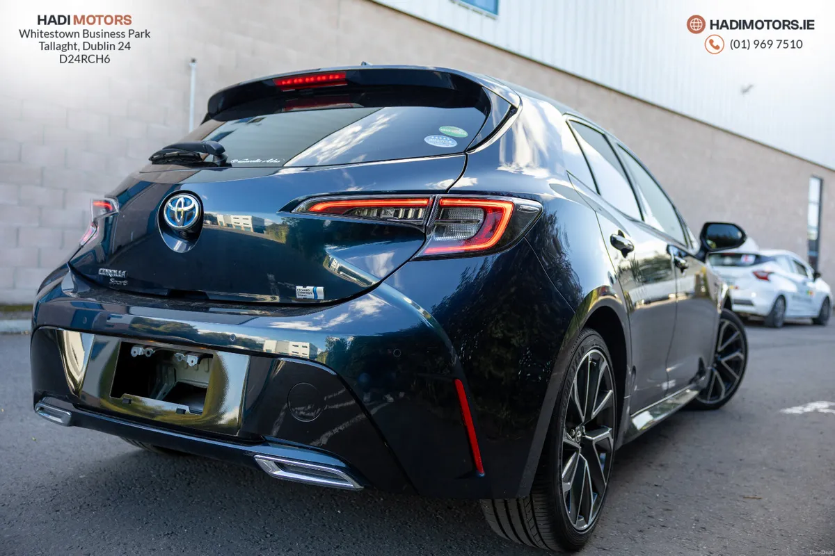 TOYOTA COROLLA SPORT HYBRID 2019 NAVY 112,723KM - Image 6