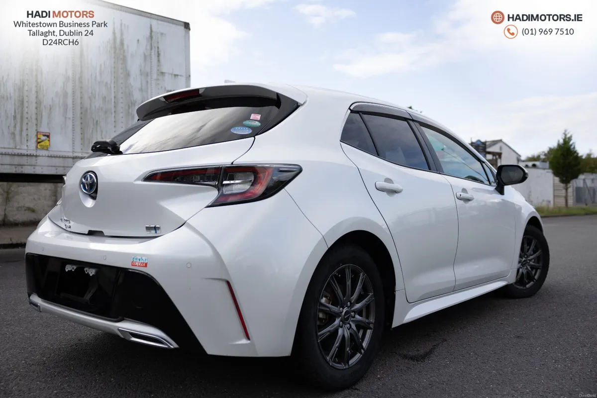 TOYOTA COROLLA SPORT HYBRID 2020 PEARL 42,017KM - Image 5