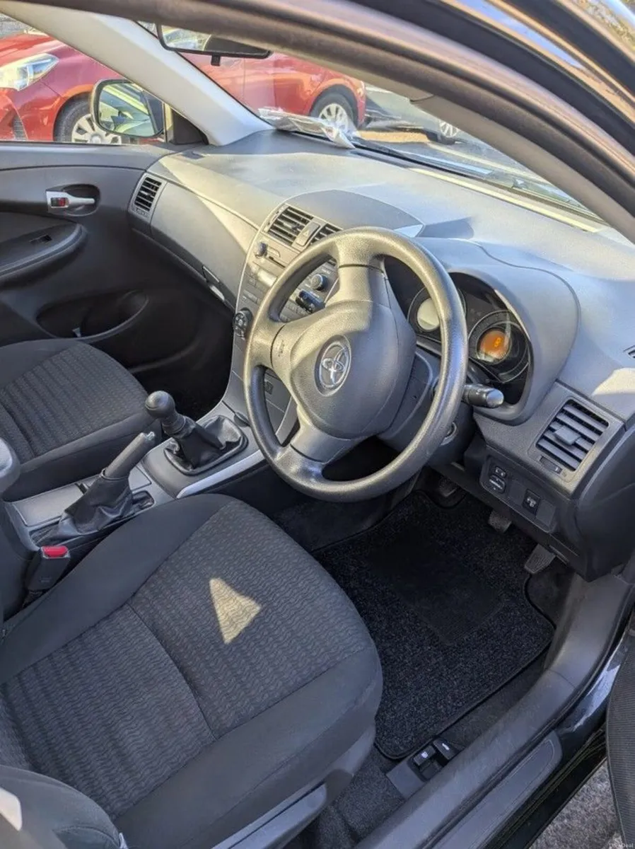 2010 Toyota Corolla (NCT: 20-05-27) - Image 2
