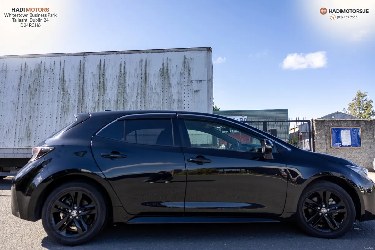 TOYOTA COROLLA SPORT HYBRID 2021 BLACK 42,297KM - Image 4