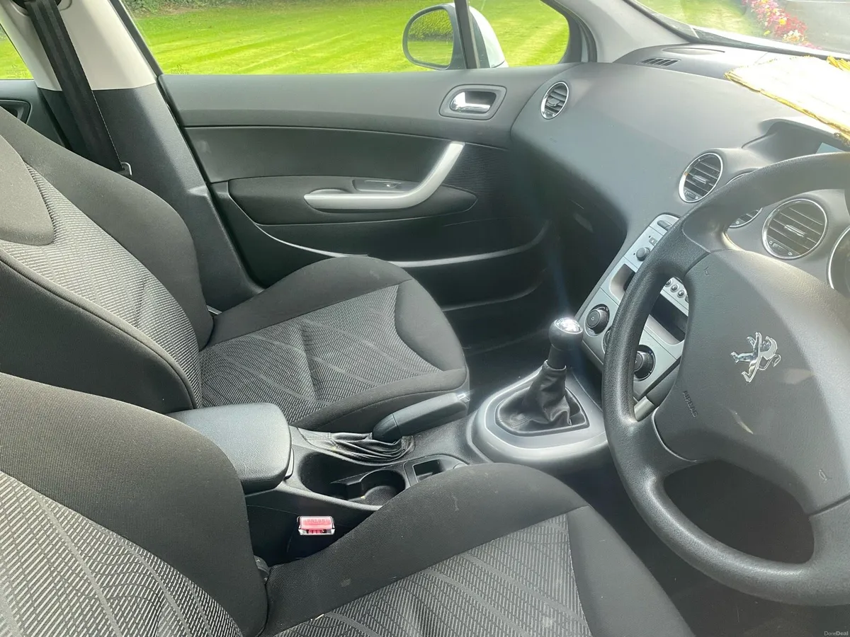 Peugeot 308 - Image 4