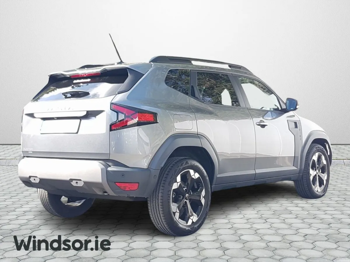 Dacia Duster Extreme HEV 155 ** €2k scrappage**** - Image 2