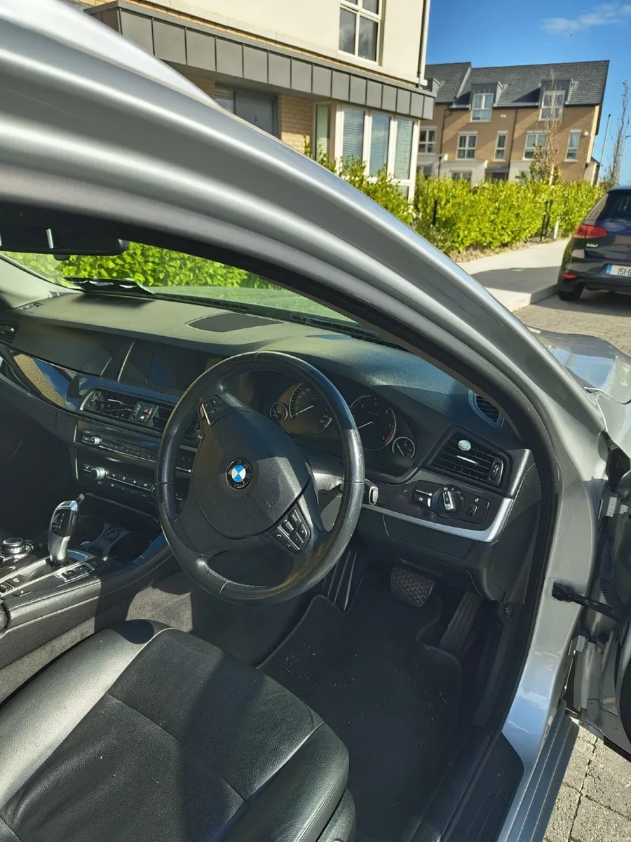 BMW 5-Series 2015 - Image 4
