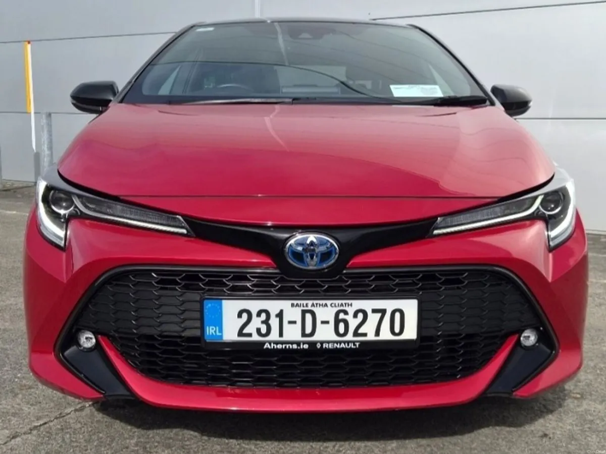 Toyota Corolla 1.8 Hybrid Luna Sport Hatchback - Image 2