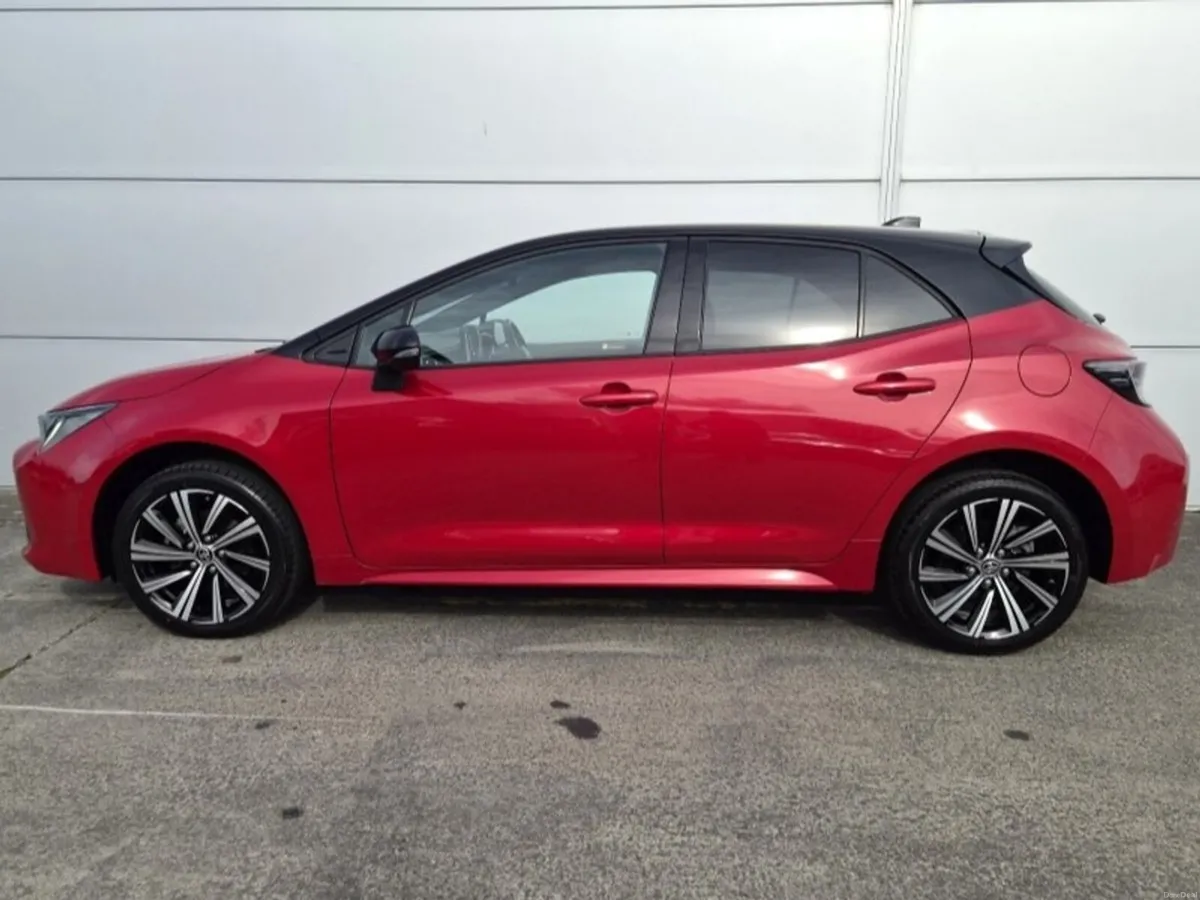 Toyota Corolla 1.8 Hybrid Luna Sport Hatchback - Image 5