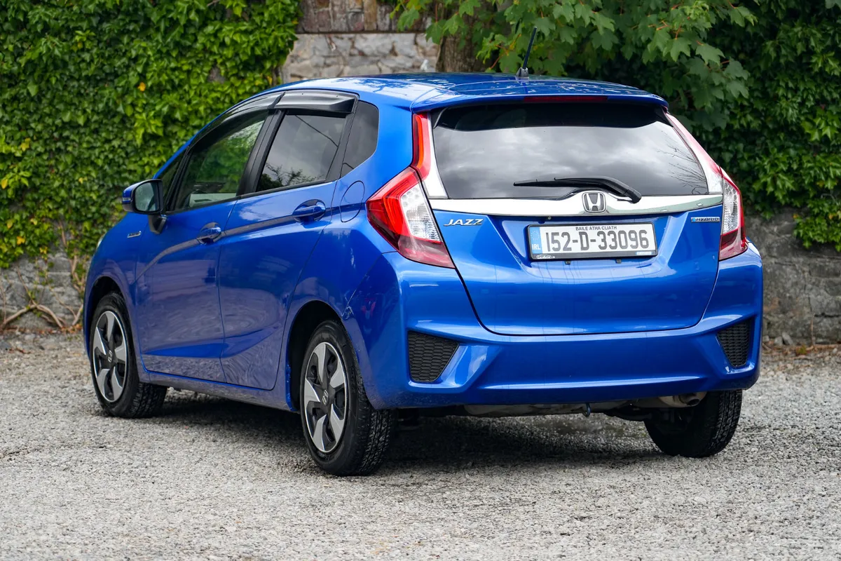 2015 Honda Fit 1.5 Petrol HYBRID 5DR AUTO - Image 3