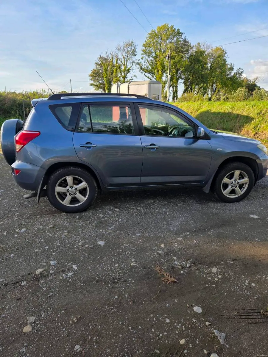 Toyota rav 4 - Image 4