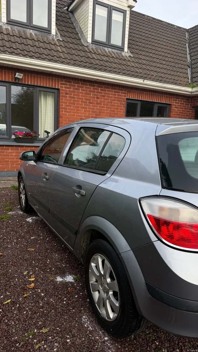 Car - Image 5