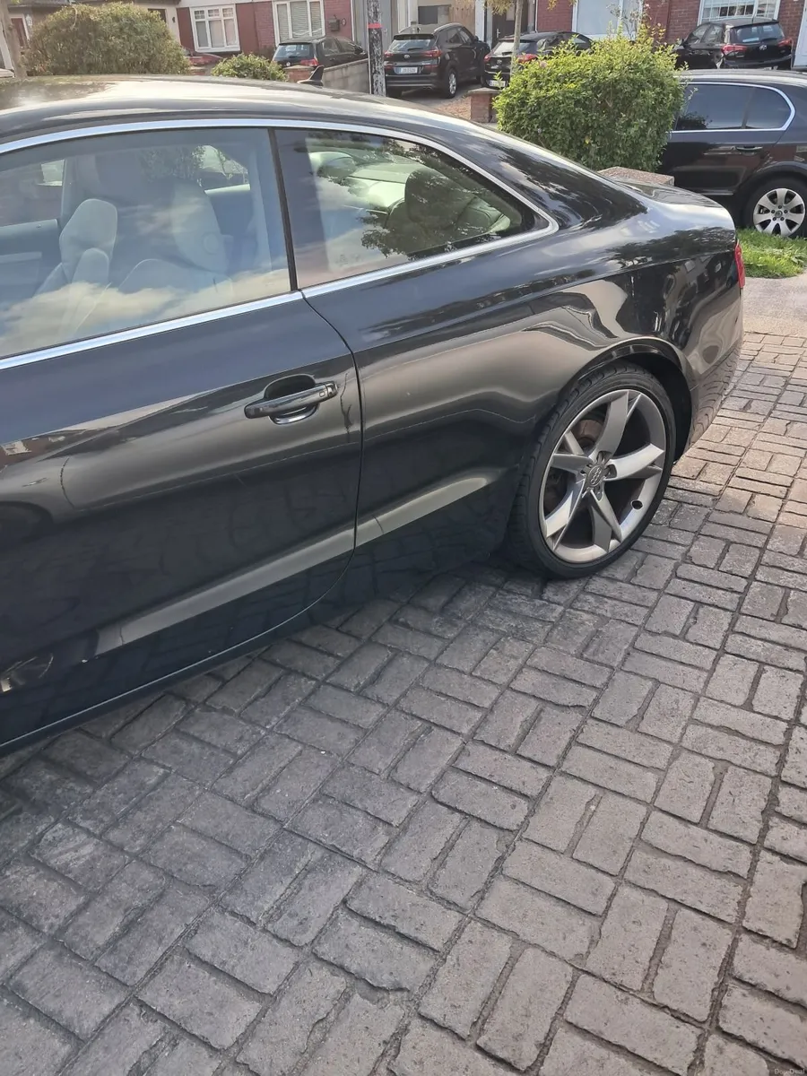 Audi A5 2008 - Image 2