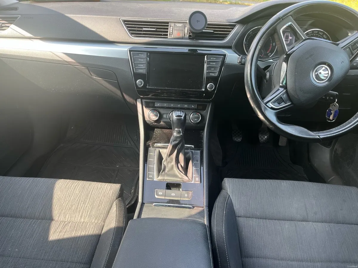 Skoda Superb - Image 5