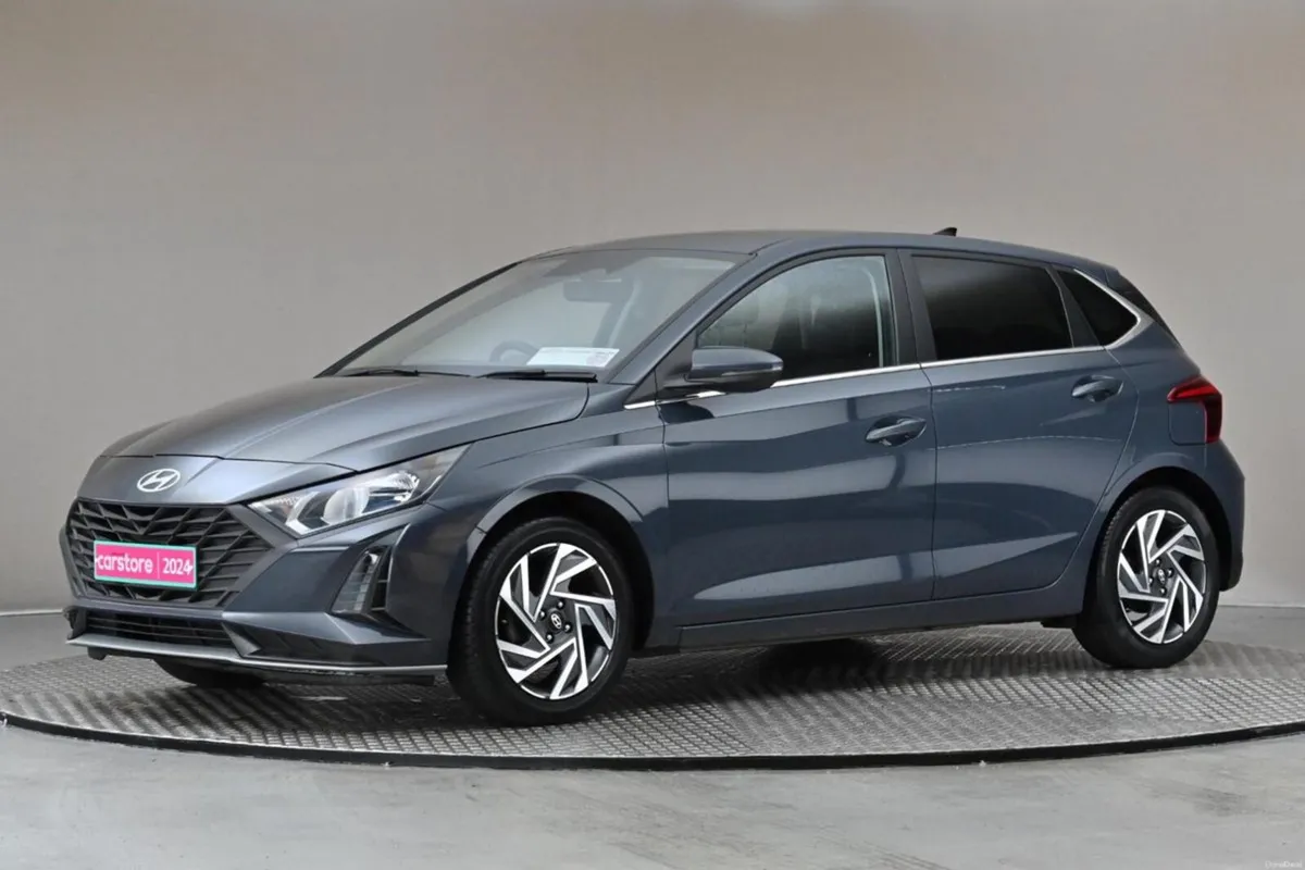 Hyundai i20 1.2 5SPD DELUXE PLUS **REVERSE CAM** - Image 4