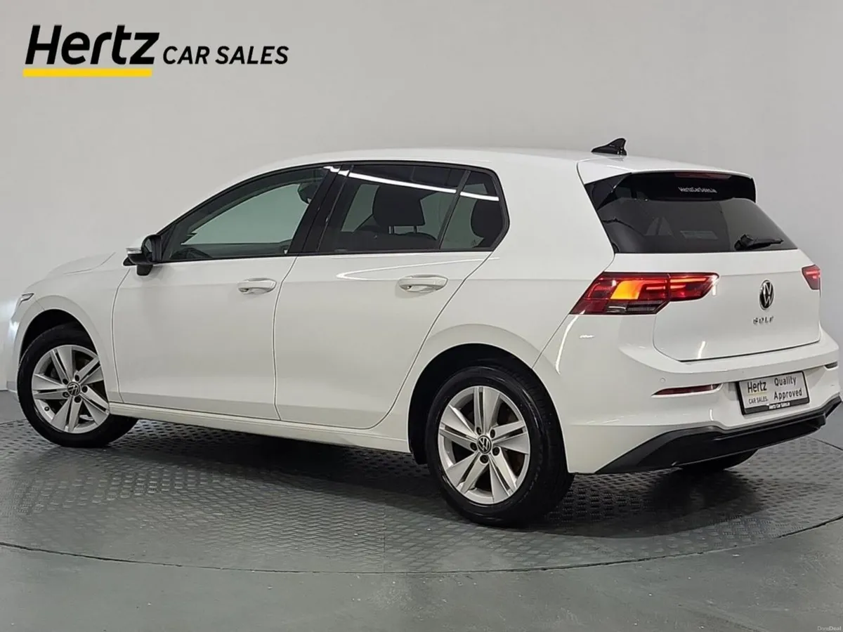 Volkswagen Golf LIFE 2.0TDI Diesel Manual - Image 3