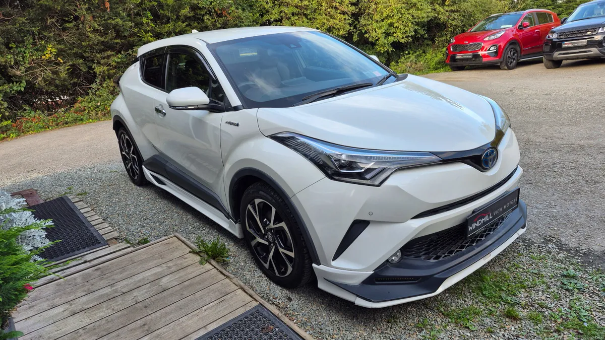 Toyota C-HR 1.8 Hybrid 2018 - Image 2