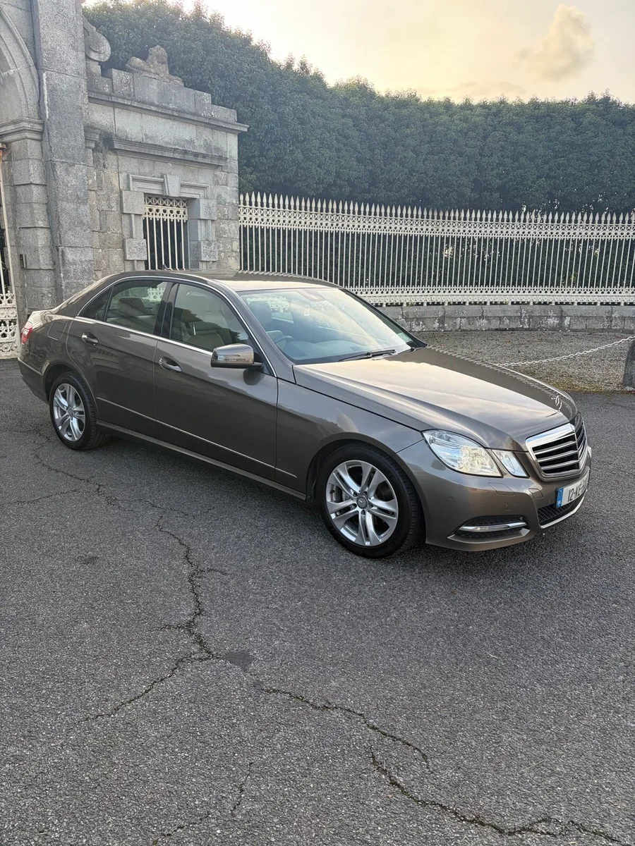 2012 Mercedes-Benz E200 Avantgarde Auto Petrol - Image 2
