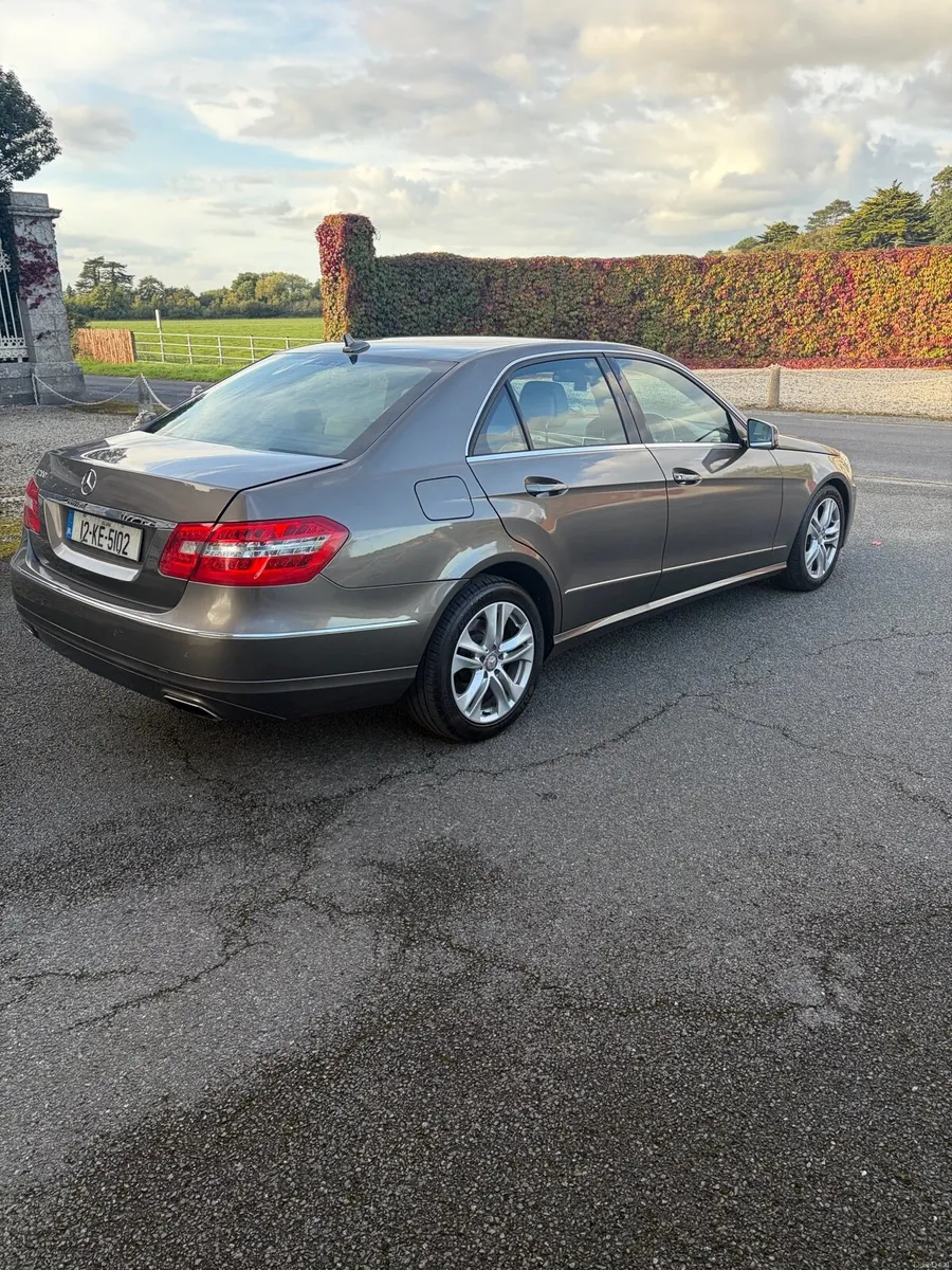 2012 Mercedes-Benz E200 Avantgarde Auto Petrol - Image 4