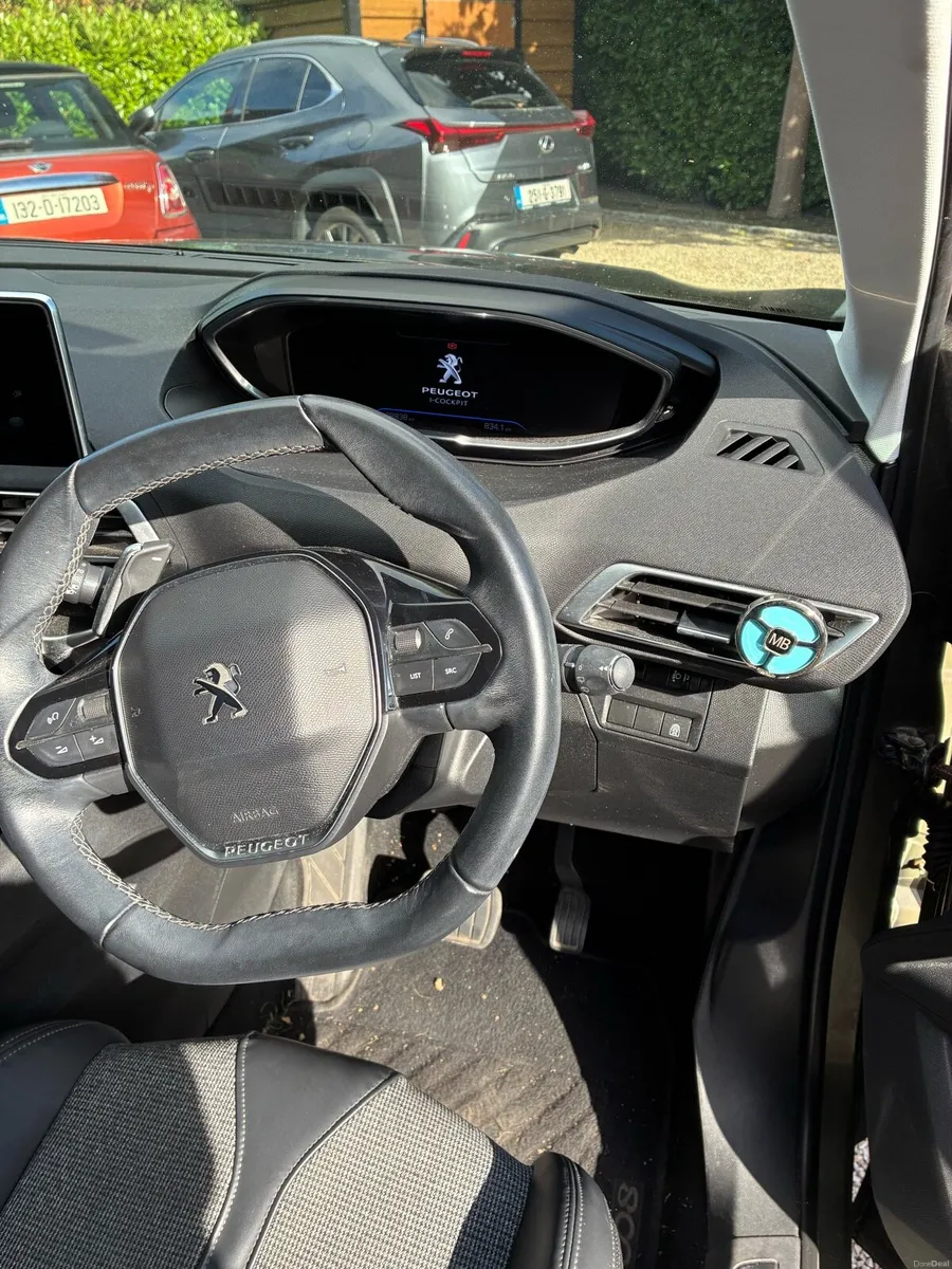2018 Peugeot 5008 Automatic - Image 4