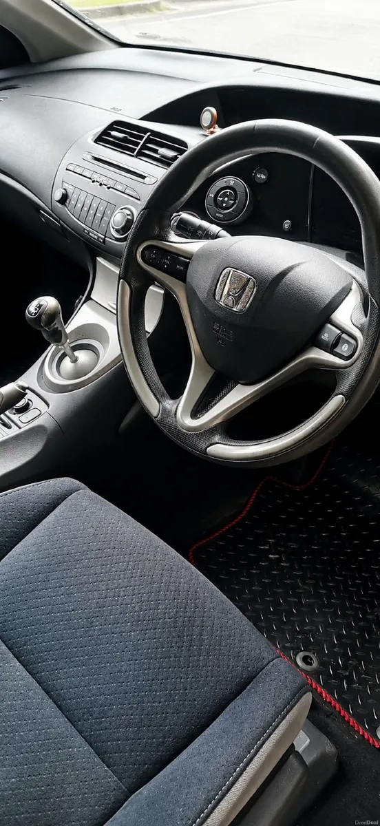 Honda Civic 2007 1.4 petrol - Image 4