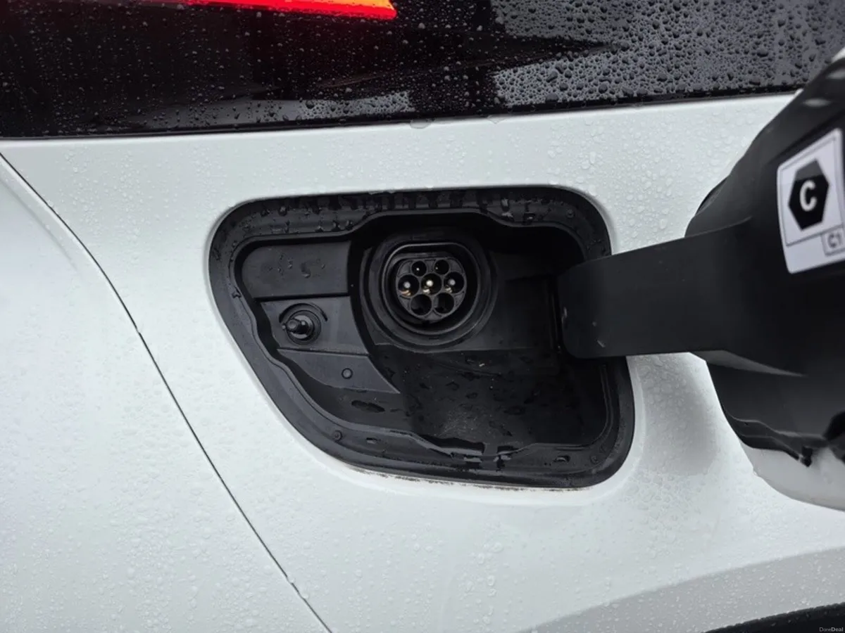 Toyota C-HR PHEV Sport 5dr ‘’Not to be confused wi - Image 6