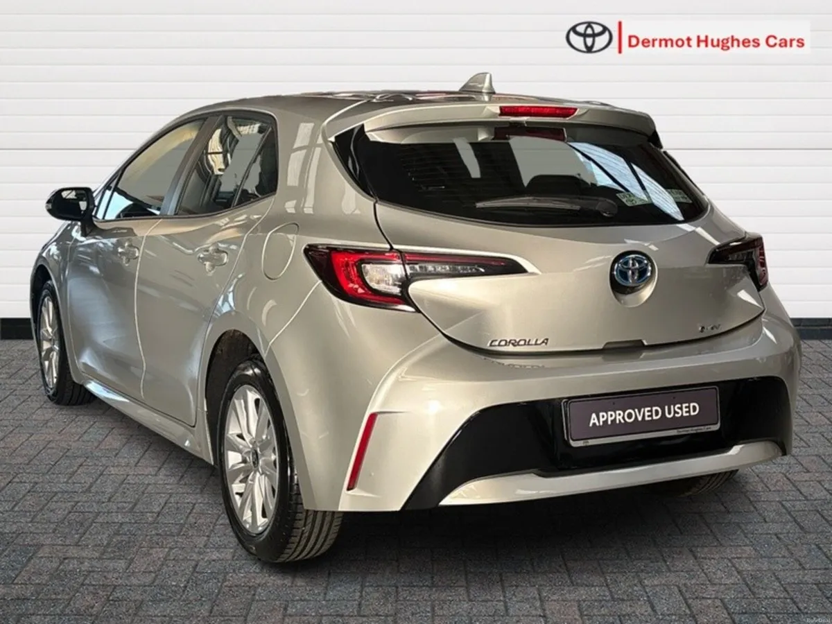 Toyota Corolla HB LUNA HYBRID AUTO - Image 2