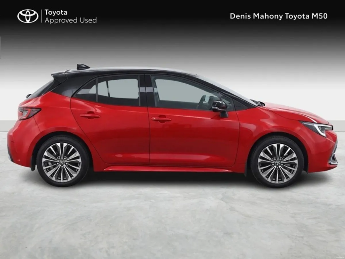 Toyota Corolla Luna Sport Hybrid Hatchback - Image 3