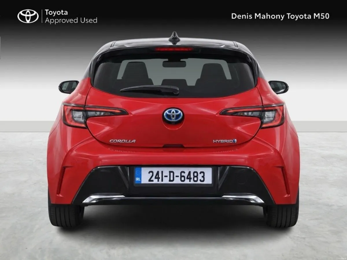 Toyota Corolla Luna Sport Hybrid Hatchback - Image 4