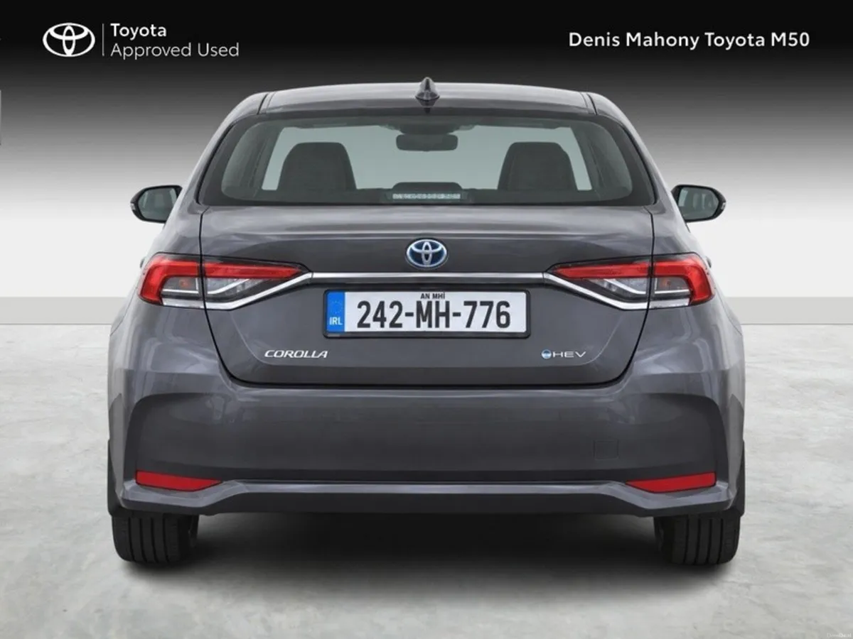 Toyota Corolla Luna Hybrid Saloon - Image 4