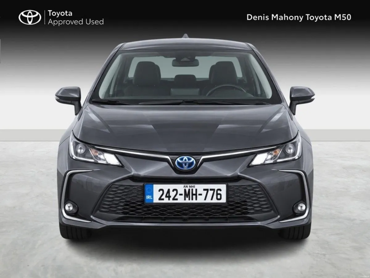 Toyota Corolla Luna Hybrid Saloon - Image 5