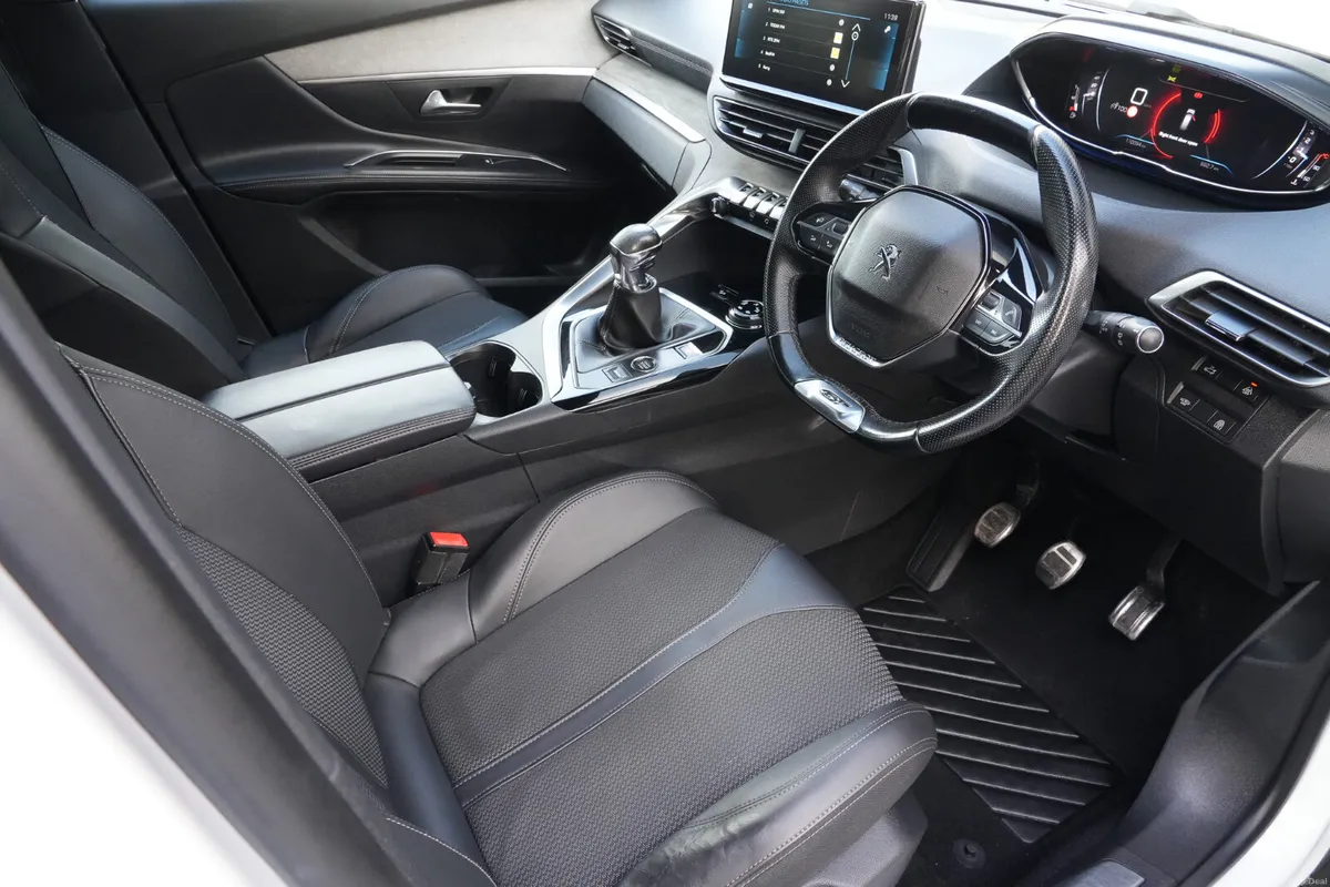 2022 Peugeot 5008 GT 1.5 Diesel Manual - Image 2